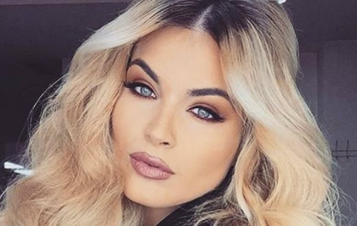 Afrona Dika ndryshon stil, kështu i bëri flokët